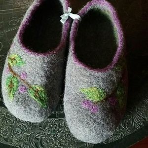 Gray Fleted House Slippers